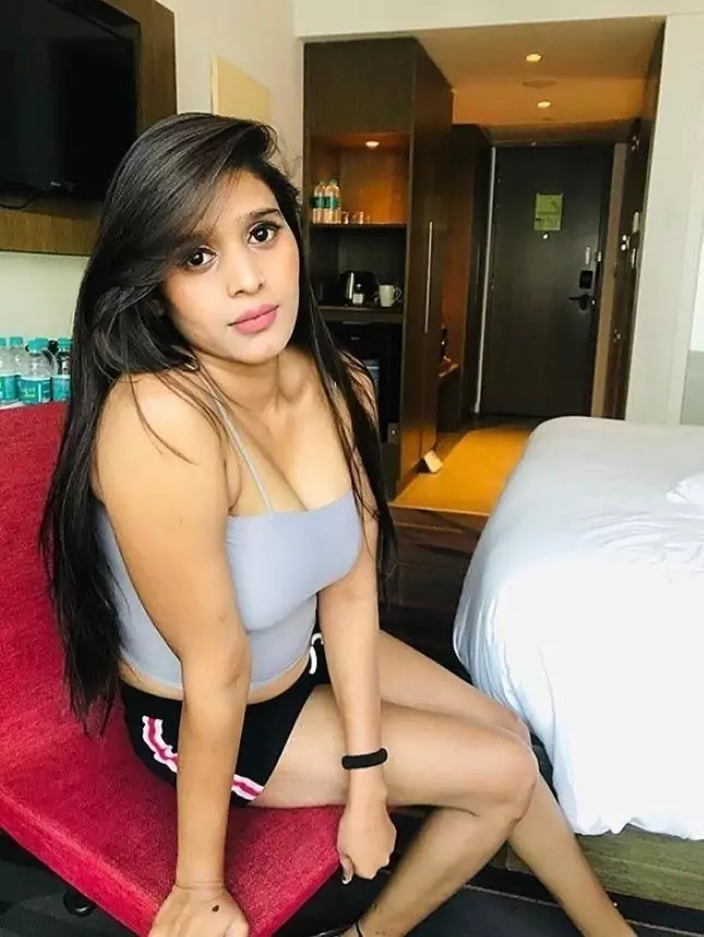 कॉल गर्ल्स सर्विस  वाडी